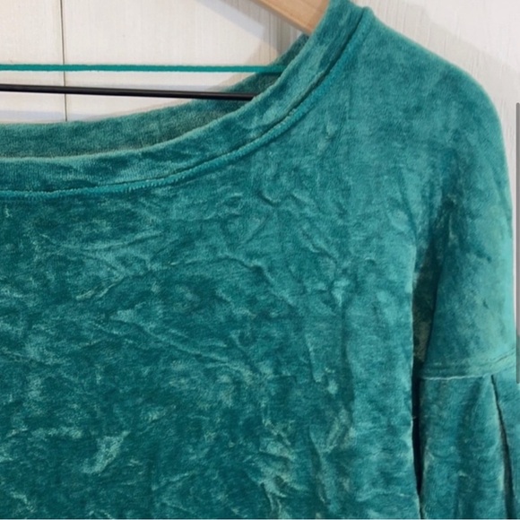 FREE PEOPLE We The Free Crushed Green Velvet Sweater - Picture 3 of 9